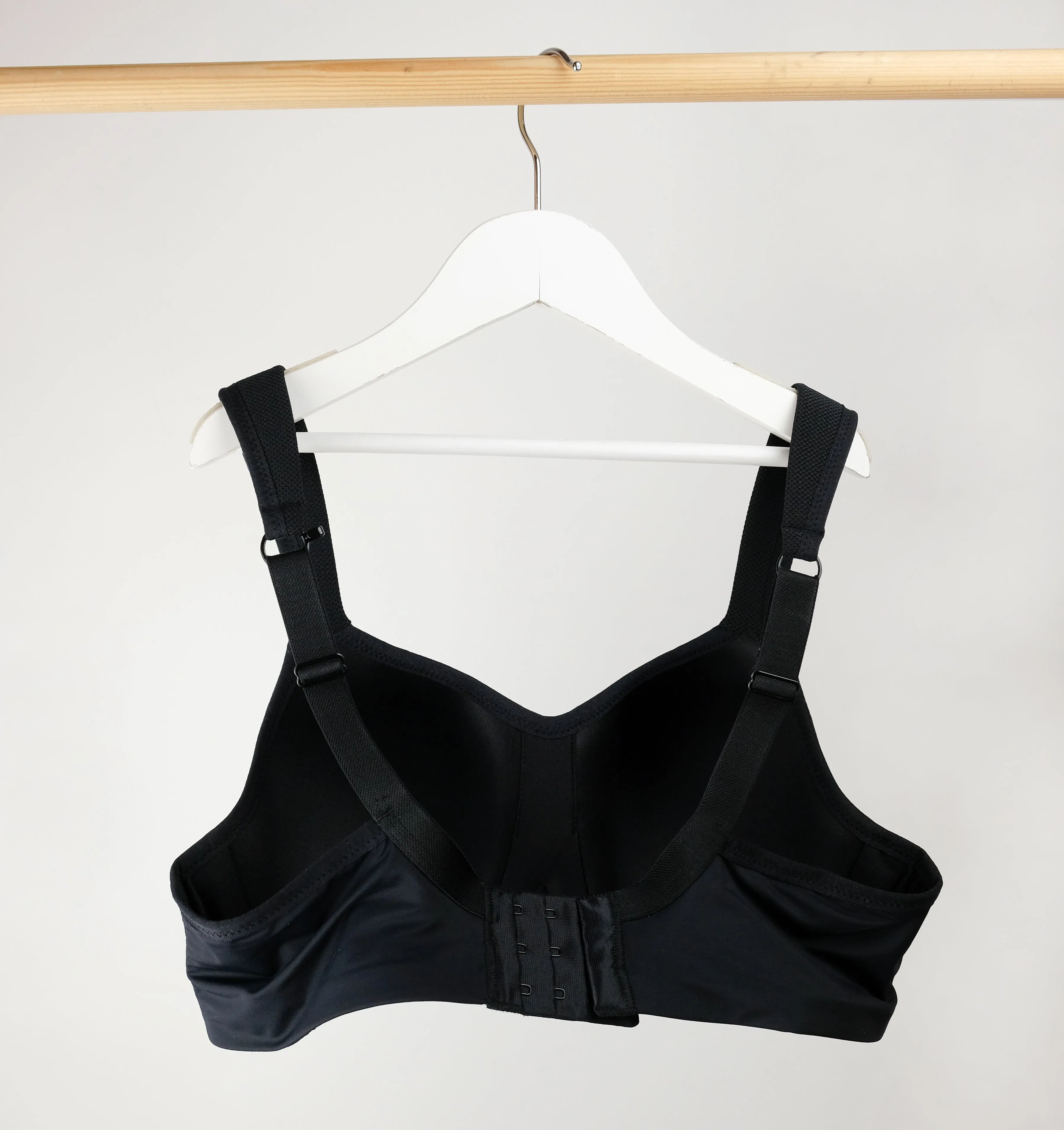 Shape sports bra [Black]
